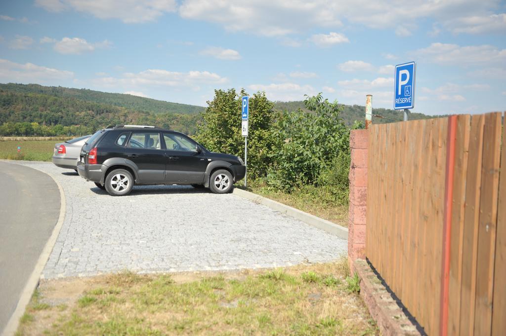 Dobřichovice Penzion U Tulaka מראה חיצוני תמונה